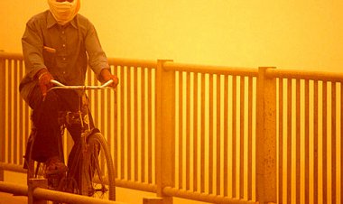 خوزستانی‌ها در گرد و غبار از سفر غیرضروری خودداری کنند