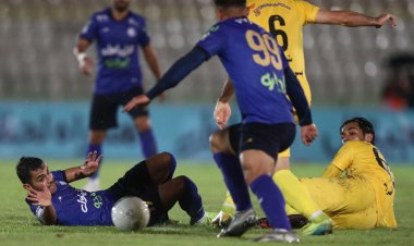 زمین فوتبالی در شیراز که قربانی می گیرد!