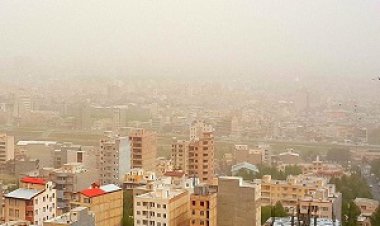 گردو غبار به آسمان فارس رسید