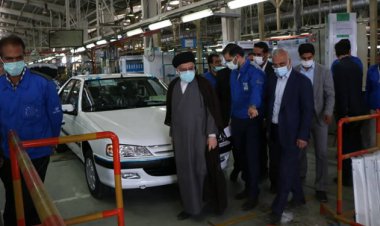 ورود دستگاه قضایی فارس کارگشا شد/ تحویل حدود 2700 خودرو به مشتریان ایران خودرو