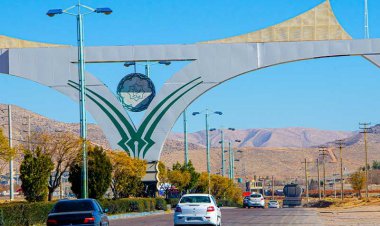 شکایت شهرداری از پیمانکار و نصاب المان ورودی صدرا