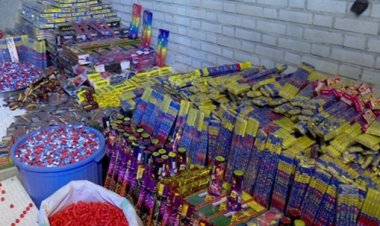 کشف یک میلیون ترقه از کانتینری در هرمزگان