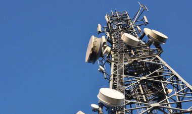 امواج تلفن همراه مضرتر از دکل‌های مخابراتی