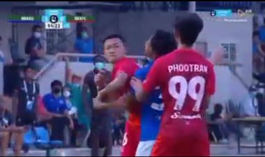 ضربه وحشتناک ؛ صورت بازیکن حریف ۲۴ بخیه خورد