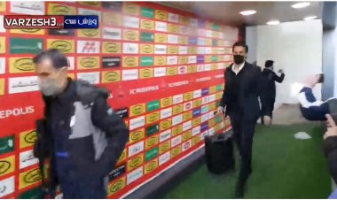 ورود بازیکنان فوتبال استقلال به ورزشگاه