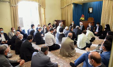 مسئولان فارس از شعار رهبر معظم انقلاب استفاده کنند