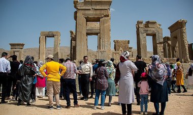 حافظیه ، تخت جمشید و آرامگاه سعدی ، یادمان های پرشمار بازدید  نوروزی
