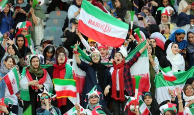 بانوان هم تماشاگر بازی ایران و لبنان شدند