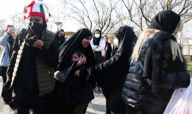 واکنش دو نماینده به جلوگیری از ورود بانوان به ورزشگاه در بازی ملی