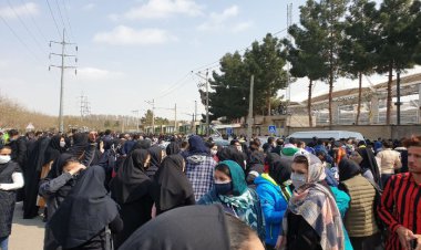 فدراسیون فوتبال: اصلا از خانم ها برای خرید بلیت دعوت نکرده بودیم / ورود بانوان به ورزشگاه غیرممکن و بحران ساز است