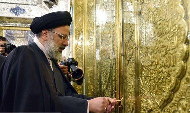 رئیس جمهور به زیارت حرم مطهر امام رضا(ع) رفت