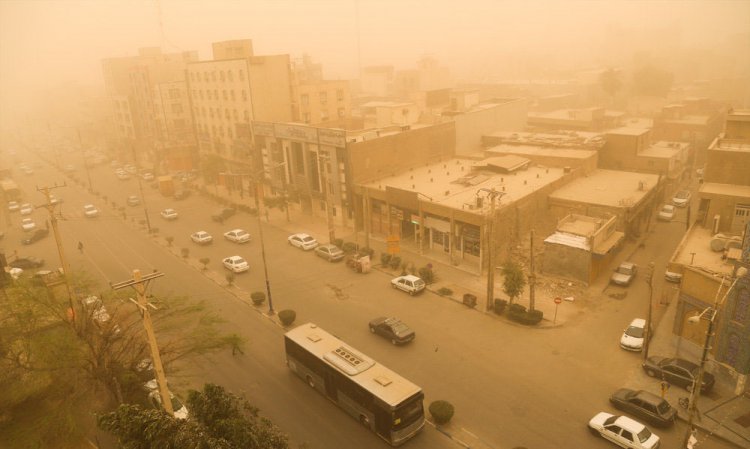 گردوخاک خوزستان پای ۵۶ نفر را به مراکز درمانی کشاند