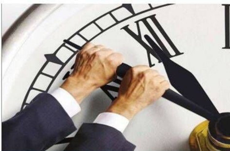 خداحافظی با ساعت قدیم و جدید؛ مجلس قانون تغییر ساعت را لغو کرد
