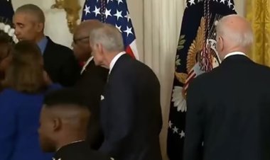 ببینید؛ بی‌محلی به «بایدن» در حضور «اوباما»!