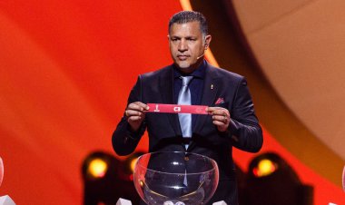 علی دایی، آقای سفیر و  کراوات