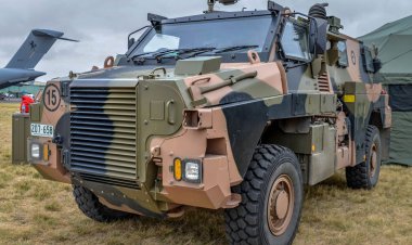 استرالیا خودروهای زرهی به اوکراین هدیه می‌دهد