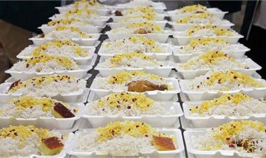 توزیع روزانه ۳ هزار پُرس غذای نذری بین نیازمندان اهواز