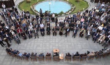 رئیسی در نشست با هنرمندان: کارگروه بررسی مشکلات اهالی فرهنگ و هنر تشکیل شود