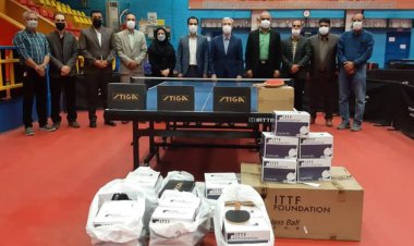اهدای اقلام ورزشی به سیل‌زدگان فارس از سوی فدراسیون جهانی پینگ پنگ