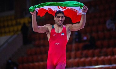 ناصر علیزاده قهرمان کشتی فرنگی آسیا شد