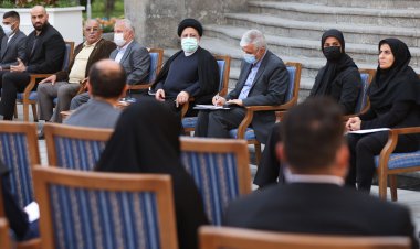 تاکید رئیس‌جمهور بر رفع مشکلات بیمه، مسکن و اشتغال قهرمانان ملی