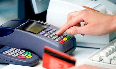 اخذ مالیات از پرداخت‌های کارت بانکی کذب است