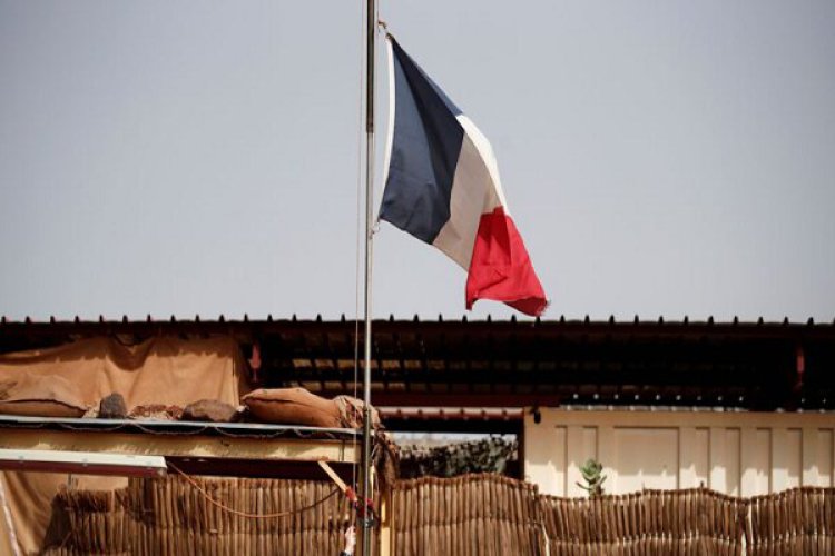 رئیس دستگاه امنیتی و اطلاعاتی فرانسه از کار برکنار شد