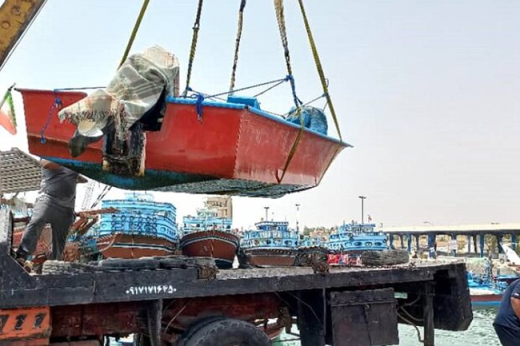 توقیف قایق‌های صیادی متخلف در جنوب استان بوشهر