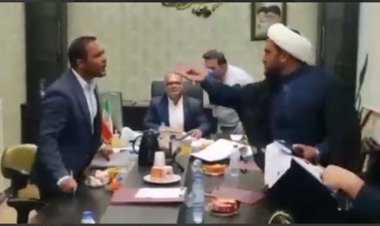 ببینید | بگو مگوی دو عضو در جلسه دیشب شورای شهر گناوه