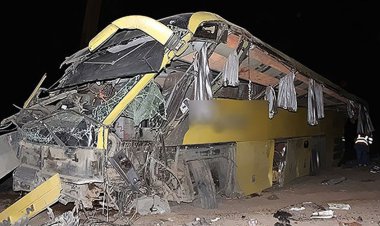 واژگونی یک اتوبوس با تمام مسافران در محور دهدز