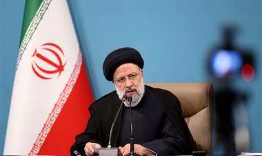 رئیسی : تا زمان عرضه کالابرگ الکترونیکی، کمک هزینه معیشتی پرداخت می‌کنیم