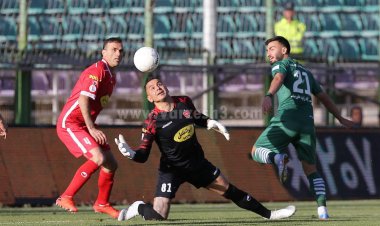 ببینید| گل  ذوب آهن به پرسپولیس توسط باقرپسند