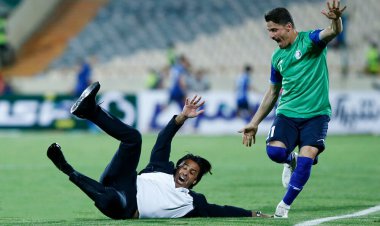 شادی عجیب سرمربی و کاپیتان آبی ها