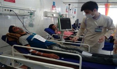 مسمومیت غذایی ٢٠ کارگر در عسلویه