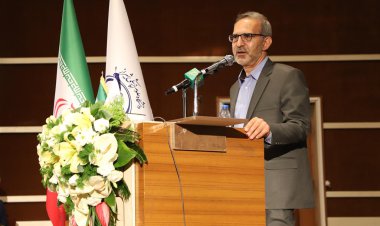 رئیس علوم پزشکی شیراز: همه‌گیری کرونا به نقطه پایان نرسیده است
