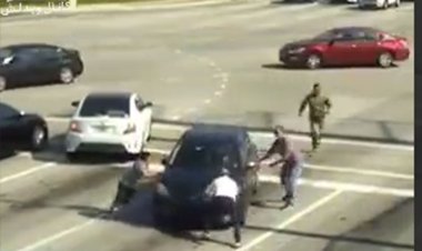 ببینید | 11 نفری که راننده بیهوش را نجات دادند