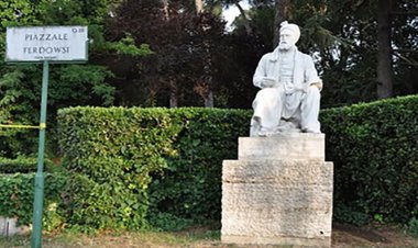 ایتالیایی‌ها، تندیس فردوسی را پاکسازی کردند