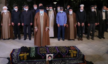 رهبر معظم   بر پیکر حجت‌الاسلام فاطمی‌نیا نماز  خواندند