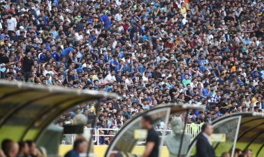 حضور تماشاگران تا پایان لیگ برتر بلامانع شد