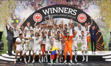 فرانکفورت فاتح لیگ اروپا