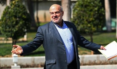 علف مهم است یا یک میلیارد درآمد پتروشیمی؟!
