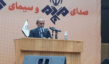 رئیس صداوسیما به دانشگاه  شریف رفت/ شعار بازگشت فردوسی‌پور