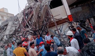 ببینید|  نجات یک نفر از زیرآوار متروپل