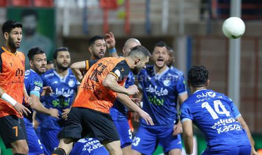 گل دوم استقلال به مس توسط امیرحسین حسین‌زاده در دقیقه ۵۴