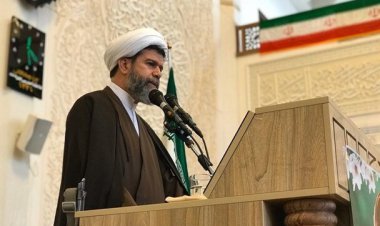 امام جمعه موقت شیراز: برخی مدیران فراموش کرده اند برای چه سر کار  هستند