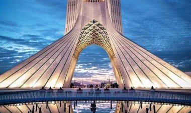 ببینید| برج آزادی سوگوار جانباختگان متروپل