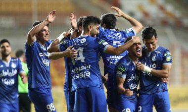 قهرمانی بی‌عیب و نقص آبی‌ها