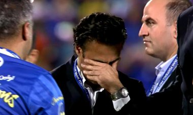 اشک شوق یا نشانه جدایی؟