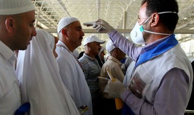 زائران حج تمتع معاینه پزشکی شدند/ آغاز واکسیناسیون مننژیت از امروز