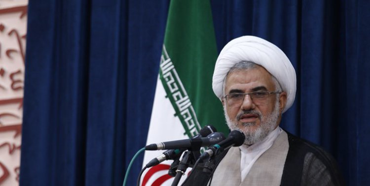 امام جمعه هرمزگان: دشمن به دنبال شرطی کردن اقتصاد ایران است/منتظر برجام نمی‌مانیم